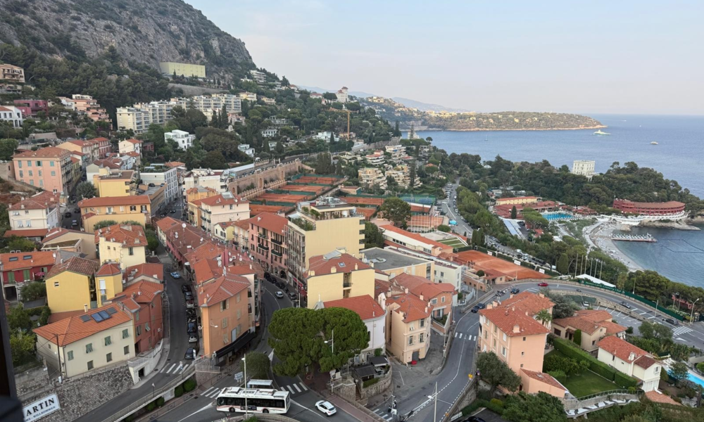 Appartement avec vue panoramique sur la mer dans un immeuble équipé - 2/4