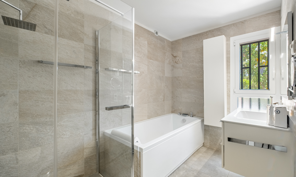 Villa in Èze Bord de Mer – Panoramic Views & Absolute Serenity - 10/16