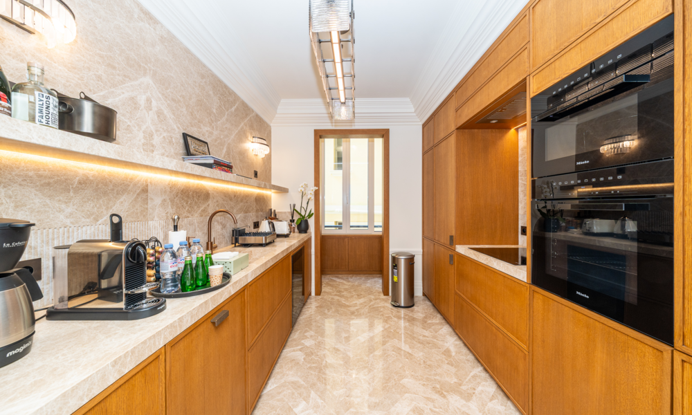 Appartement luxueusement rénové avec vue sur la mer - 8/14