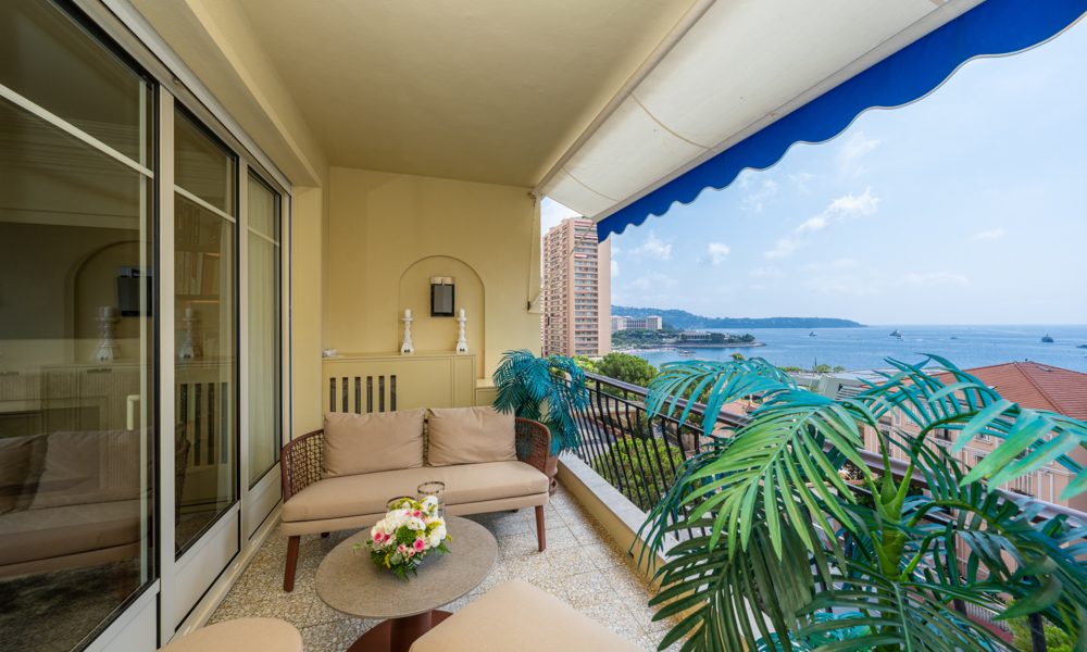 Appartement luxueusement rénové avec vue sur la mer - 1/14