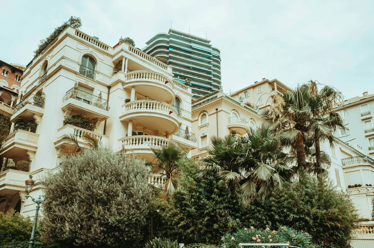 Choosing a real estate agency in Monaco: 7 criteria to consider